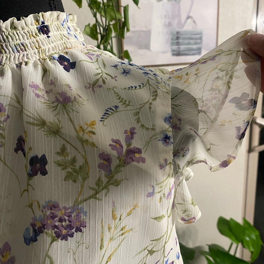 Express Floral Blouse in Purple and Green - Picture 2 of 8